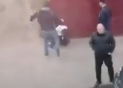 Депутат сообщил об избиении воронежского бизнесмена на глазах у бездействующего полицейского