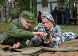 Воронежский губернатор понизил престиж службы в армии