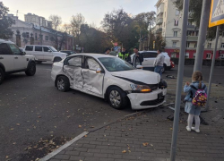 Две школьницы пострадали в ДТП в центре Воронежа