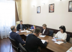 Председатель областной Думы Юрий Матузов помог воронежцам с решением социально значимых вопросов