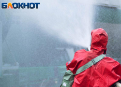 В Воронеже на территории лодочного кооператива произошел пожар