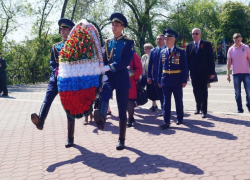 Воронежская «Справедливая Россия» возложила цветы к Вечному огню на площади Победы