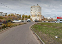 13-летняя девочка выбежала на дорогу и попала под машину в Воронеже