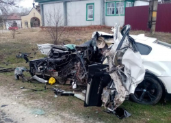 Водитель BMW погиб в страшном ДТП в Воронежской области 