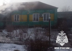 Двое мужчин спасли 13-летнего мальчика из горящего дома в Воронежской области