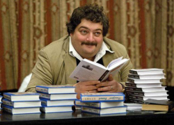 В декабре в Воронеж приедет известный российский писатель и публицист Дмитрий Быков