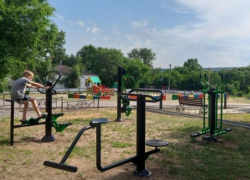 Новые тренажеры почти за полмиллиона рублей установили в воронежском селе