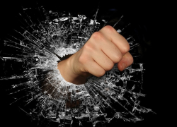 Под Воронежем 16-летний школьник порезал себя из-за плохих оценок