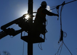 Два района Воронежской области остались без света из-за ураганного ветра