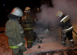 В сгоревшем КамАЗе под Воронежем спасатели обнаружили мертвого мужчину