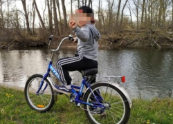 8-летний воронежец пришел из парка с проломленной головой, но не смог рассказать, что произошло