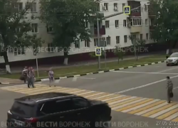 Опубликовано видео смертельного наезда депутата на женщину в Лисках 