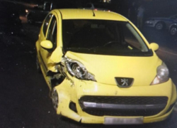 Девушка за рулем Peugeot не уступила дорогу и отправила в воронежскую больницу четырех человек, включая себя 