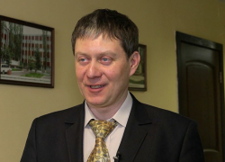 Инициатор отмены выборов мэра Воронежа Олег Захаров стремительно теряет доходы