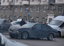 ДТП в центре Воронежа собрало пробку на нескольких улицах 