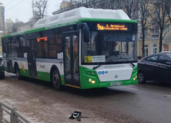 Вышедший на линию новый автобус попал в ДТП с маршруткой в Воронеже 