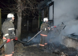 Тела мужчины и женщины обнаружили в сгоревшем доме в Воронежской области