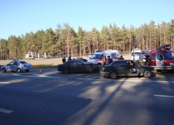 В Воронежской области в результате столкновения «ВАЗа» и «БМВ» погиб житель Курской области