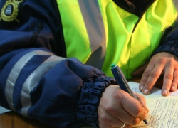 В Воронежской области будут судить 53-летнюю женщину за дачу взятки сотруднику ДПС