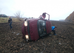 Воронежцы сообщили о пьяных лихачах, улетевших в кювет на «десятке»
