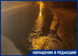 Концы ушли в воду: жители Воронежа столкнулись с тем, что им некого просить об устранении утечки  