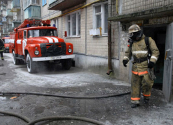 Спасли 12 человек из горящего дома в Воронежской области