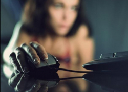 Под видом 16-летней девочки воронежский мошенник развел липчанина на 20 тысяч