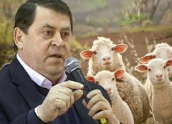 Геннадий Макин наставляет заблудших воронежских чиновников пожертвовать на храм 20 млн рублей