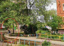 «Обезвоженные» жители ВАИ начали черпать воду из луж в Воронеже