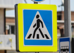  Машина сбила коляску с двухлетней девочкой в Воронеже