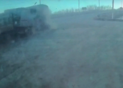 Момент жуткого смертельного ДТП с фурами попал на видео в Воронежской области