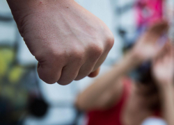 Воронежцу сломали нос и ребра во время драки в кафе