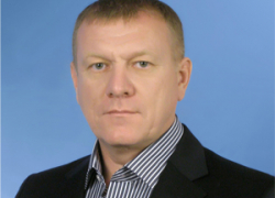 Учитесь, как надо! С антиникелевых митингов - на должность руководителя фракции "Единая Россия" в областном парламенте