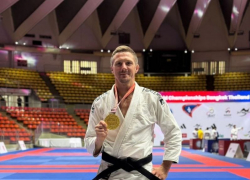 Тренер воронежской спортшколы стал чемпионом мира по джиу-джитсу