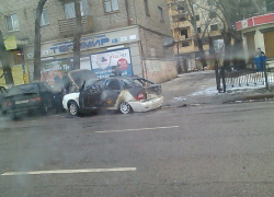 Утром в Воронеже сгорела "Лада Приора"