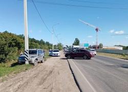Четверо молодых людей попали в аварию на трассе «Курск–Воронеж»