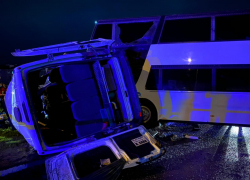 Опубликовано видео с места смертельной аварии с автобусами под Воронежем