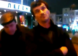 Митинг либералов на День конституции закончился потасовкой с пьяным воронежцем