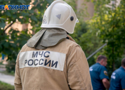20 человек тушили пожар в многоквартирном доме в Воронеже