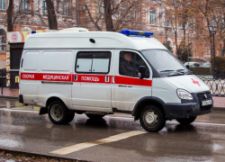 Двух пешеходов сбила иномарка у Кольцовского сквера в Воронеже 