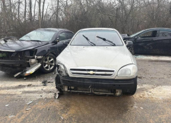 Гололед спровоцировал ДТП с 4 машинами на воронежской трассе