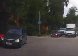 Момент ДТП на опасном перекрестке в Воронеже попал на видео