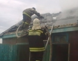 Дом цыганского табора сгорел под Воронежем  и частично спалил чужое владение
