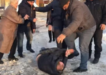 Толпа жестоко избила блогера за дрифт в Воронеже