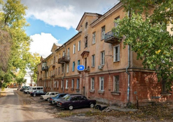 Потолок обрушился в квартире дома на улице Полины Осипенко в Воронеже
