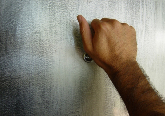 В Воронежской области женщина, зарезавшая бывшего мужа за стук в дверь, предстанет перед судом