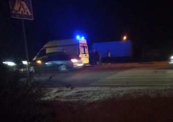 Воронежец пошел выносить мусор и попал под колеса автомобиля