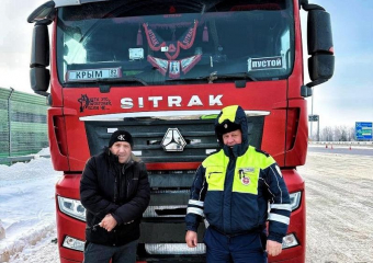 Воронежские гаишники спасли крымчанина на М-4 «Дон», у которого заглохла машина на ходу