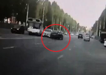 Опубликована видеозапись, частично оправдывающая участкового за наезд на пешеходов в Воронеже