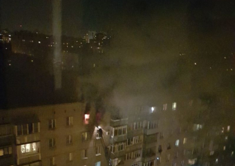 Горящую многоэтажку на Колесниченко в Воронеже тушили 1,5 часа